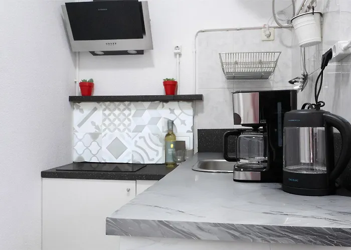 Faria Guimaraes * Порту